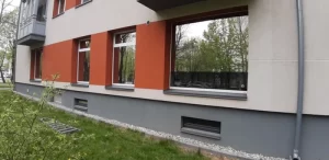 Lauko stiklai klijuoti išorine veidrodine plėvele