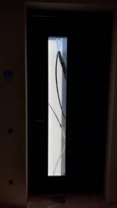 Stiklas dekoruotas plėvele