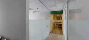 Stiklai klijuoti matine plėvele su juostelėmis